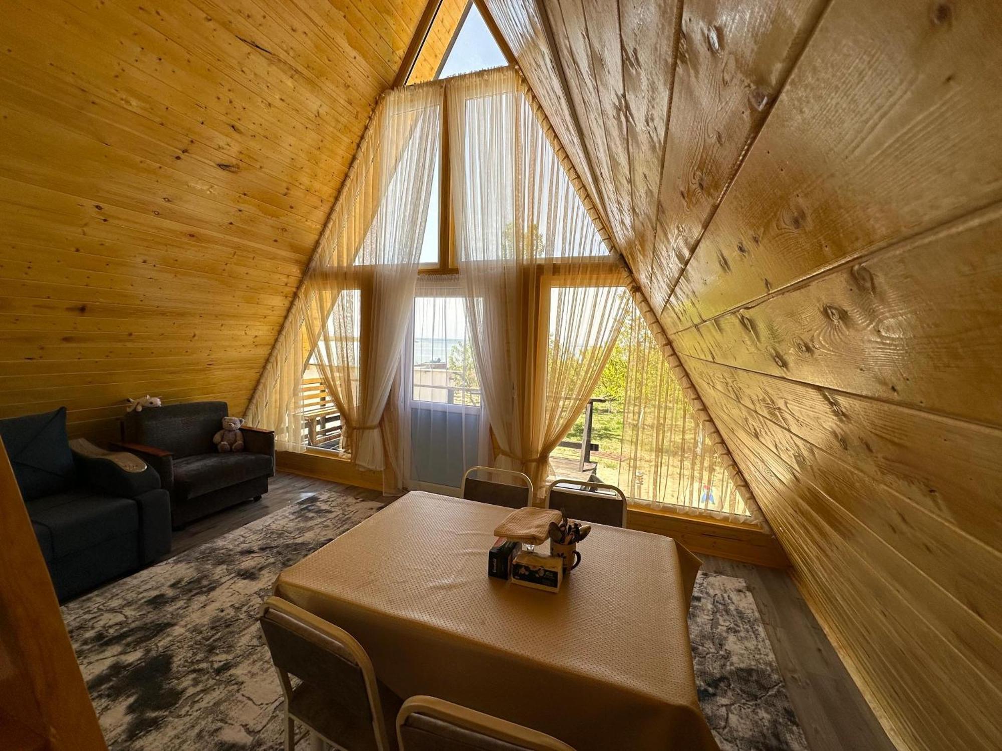 Guest House Shirin Barskoon Екстериор снимка